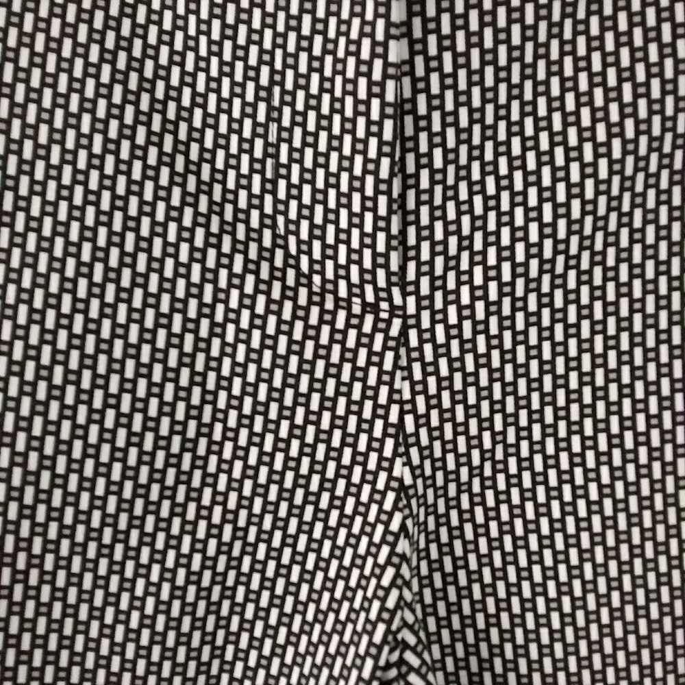 LIZ CLAIBORNE WOMENS CLASSIC EMMA ANKLE PANTS - Picture 2 of 4